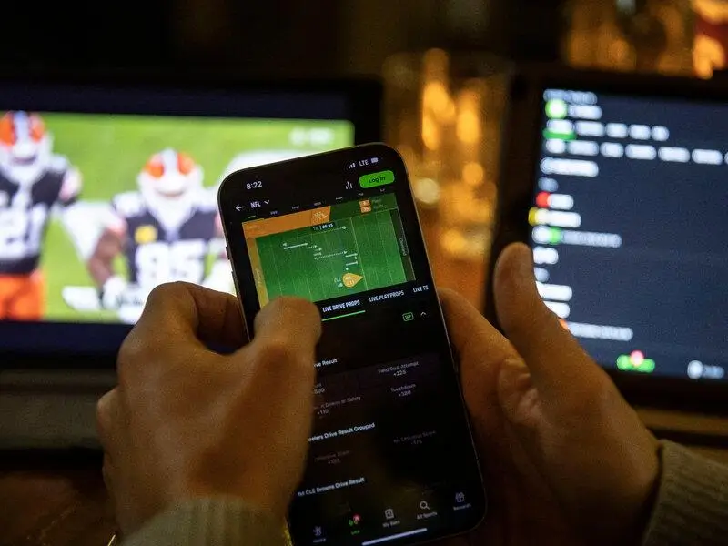 How Betting Markets React to Football Drama