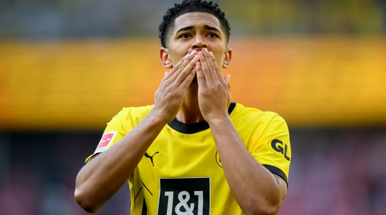 Jude Bellingham Bids Farewell to Borussia Dortmund